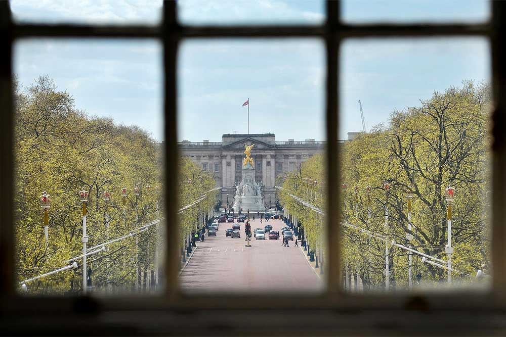the view from admiralty arch waldorf astoria's restaurant