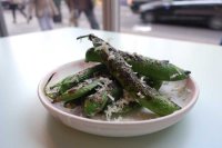 Grilled snow peas with fresh horseradish