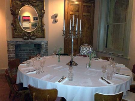 Young Turks at The Ten Bells conquers Shoreditch