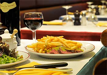 Le Relais de Venise L’Entrecote expands to Canary Wharf