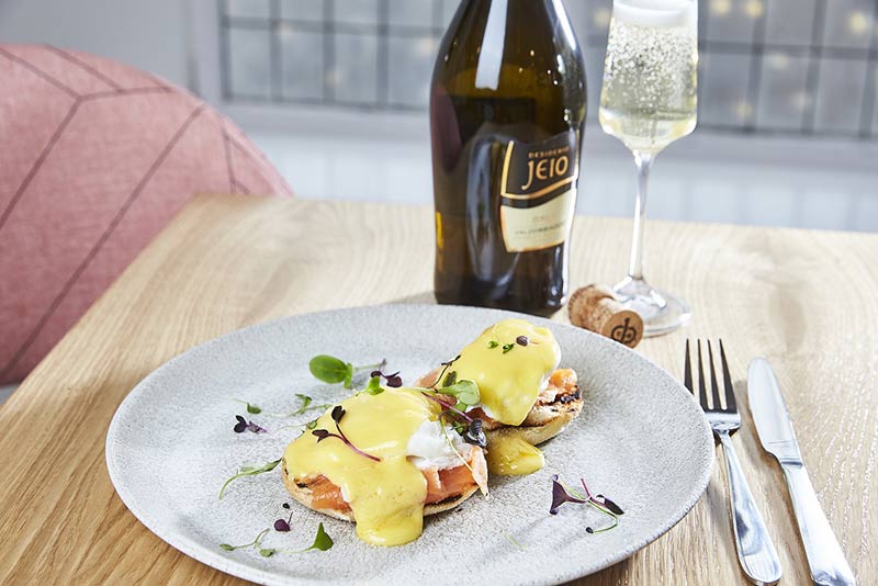 Evans & Blanc brings Champagne and sharers to House of Fraser