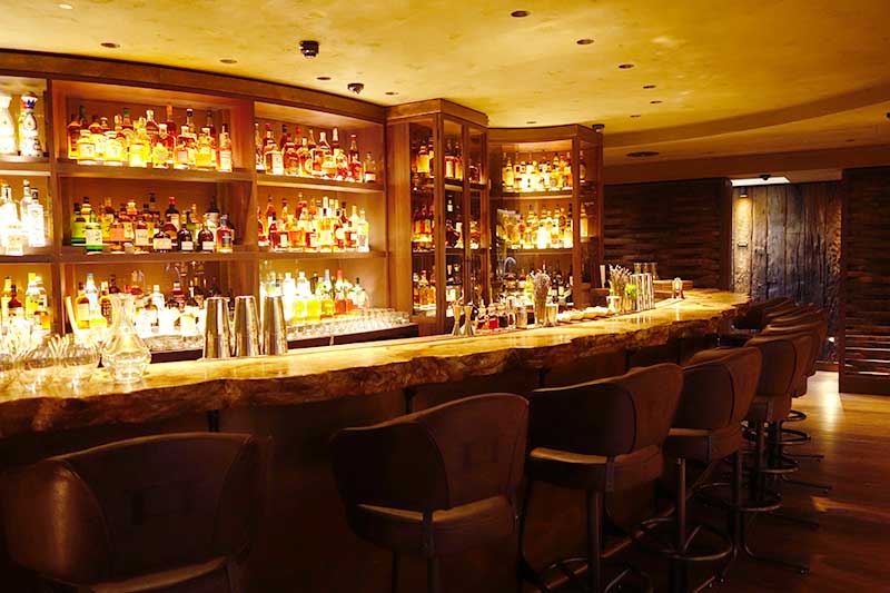 bar
