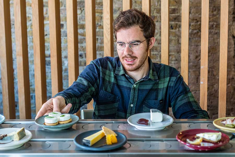 pick and cheese london conveyor belt