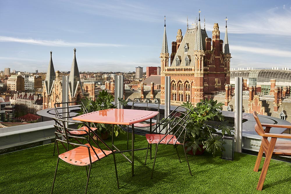 standard rooftop bar king's cross