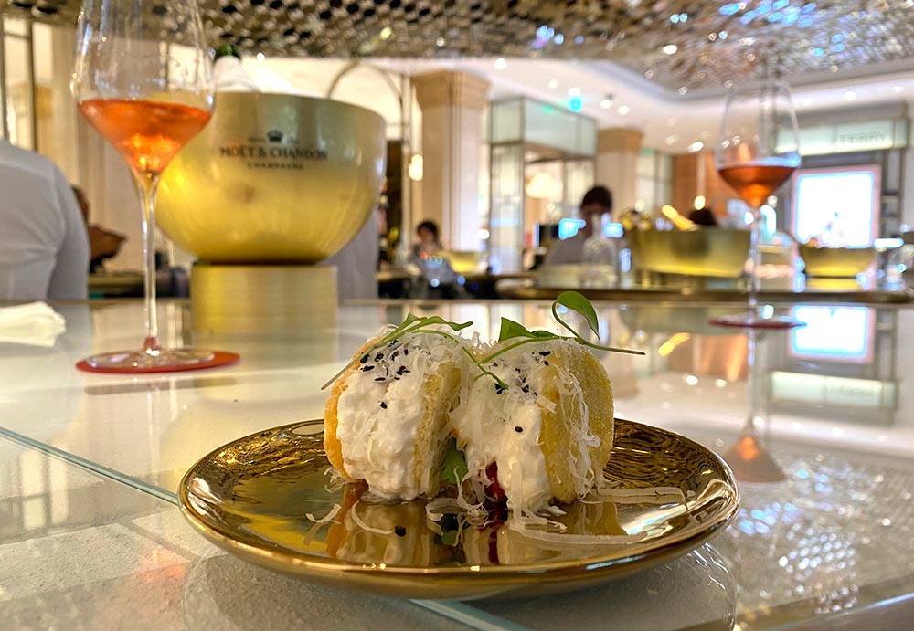 moet et chandon champagne bar at harrods review