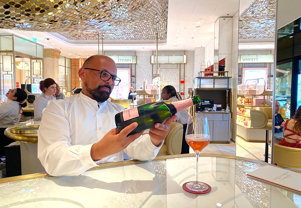 moet et chandon champagne bar at harrods review