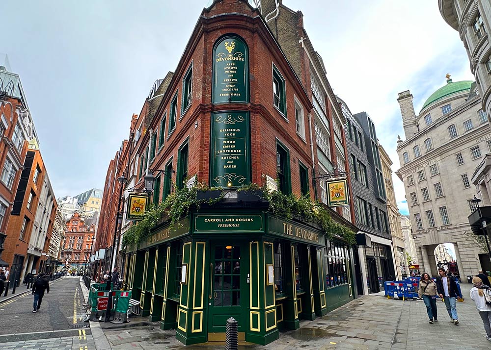 Test Driving The Devonshire - the perfect pub and grill for Soho | Hot ...