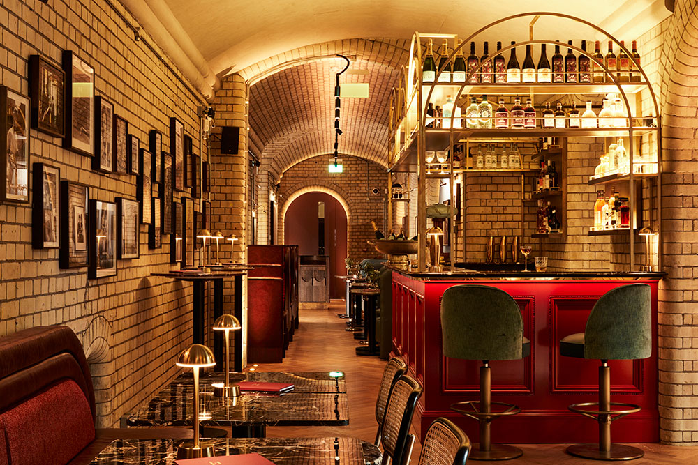 larrys bar at the national portrait gallery review london