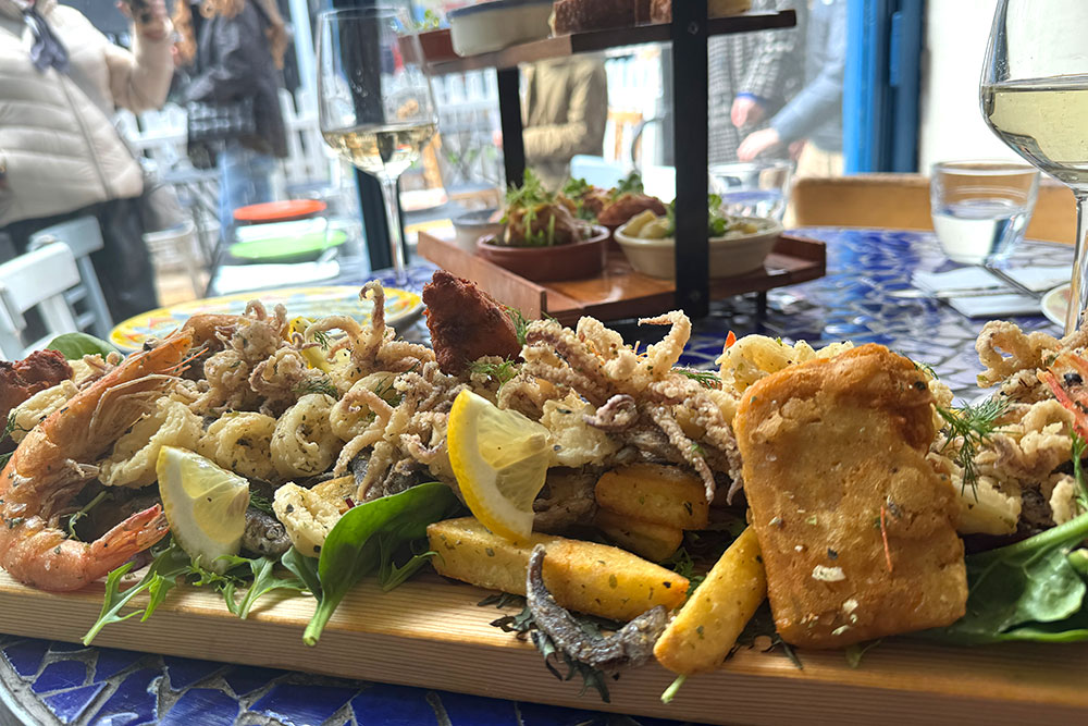 Test Driving Fish & Bubbles - XXL seafood panini and platters in Notting Hill