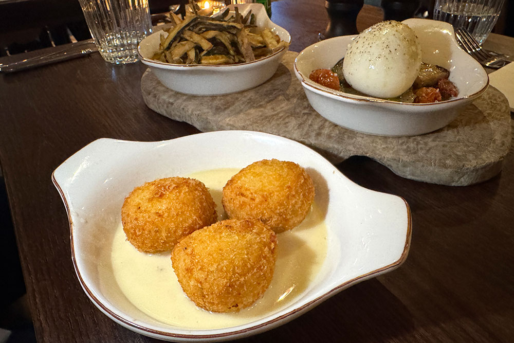 starters - 27 old compton street restaurant review