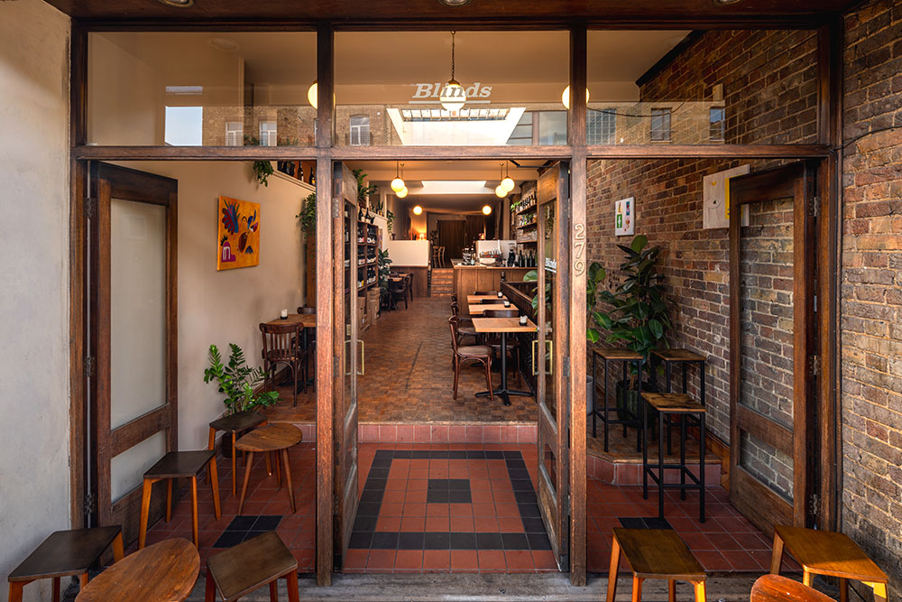 blinds natural wine bar hackney road