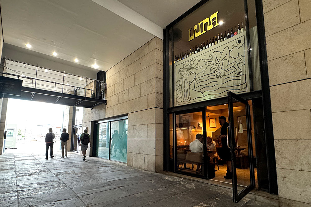 luna wine bar review shad thames london