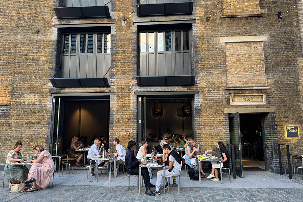 noisy oyster restaurant review shoreditch london
