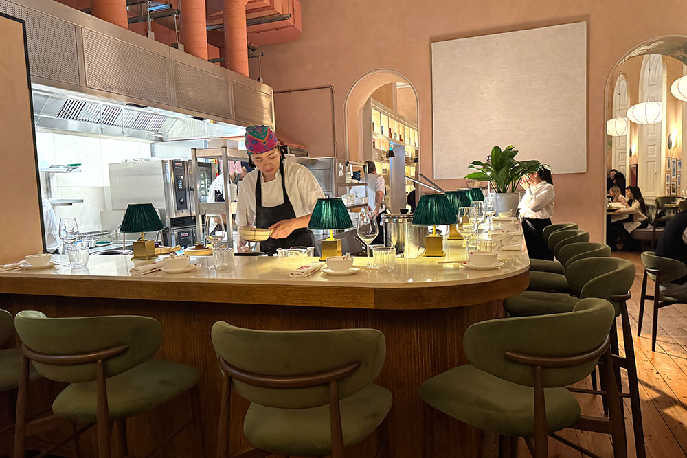 poon's at somerset house restaurant review