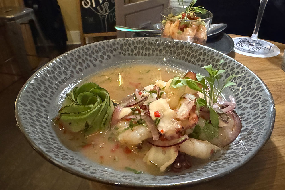 tiny wine bar review london