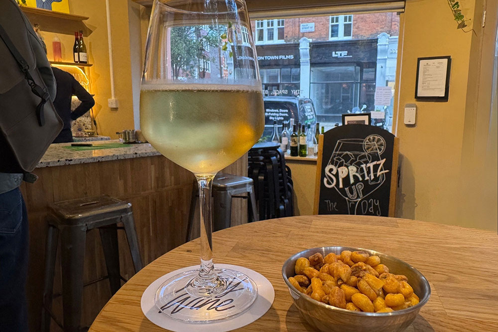 tiny wine bar review london