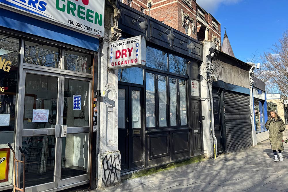 bar etna newington green