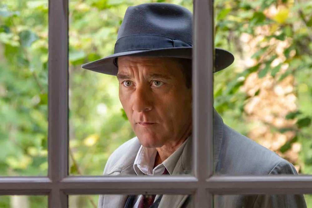 Clive Owen is on screen in Monsieur Space on US&Drama
