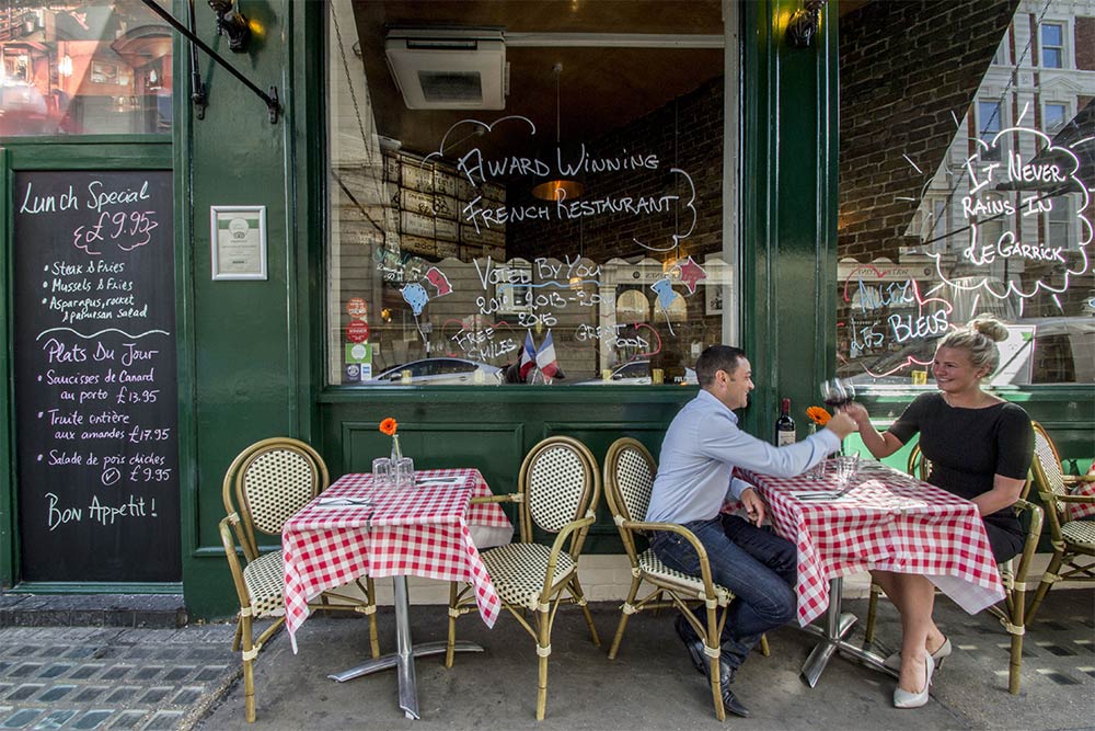 Party like it’s 1986 (including prices) for Le Garrick’s 40th birthday