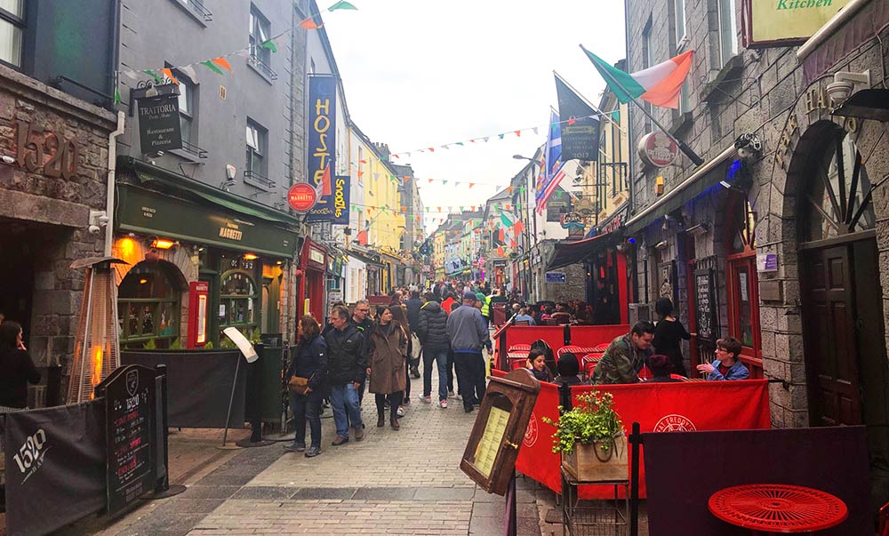 These are places where you can get a sneaky, sly shift in every Pucker up. READ: 33 Things Galway Has That You Wont Get In Dublin This Is The Best Spot To Get The Shneaky Shift In Every