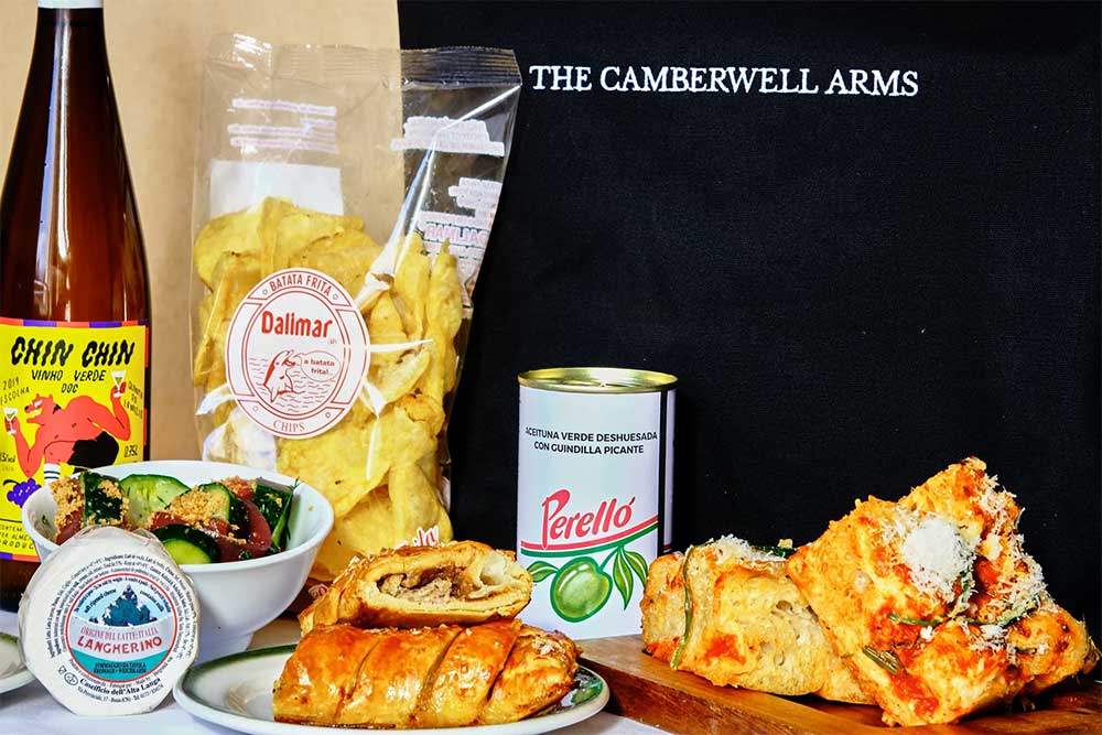 Where to order a readymade picnic in London Hot Dinners