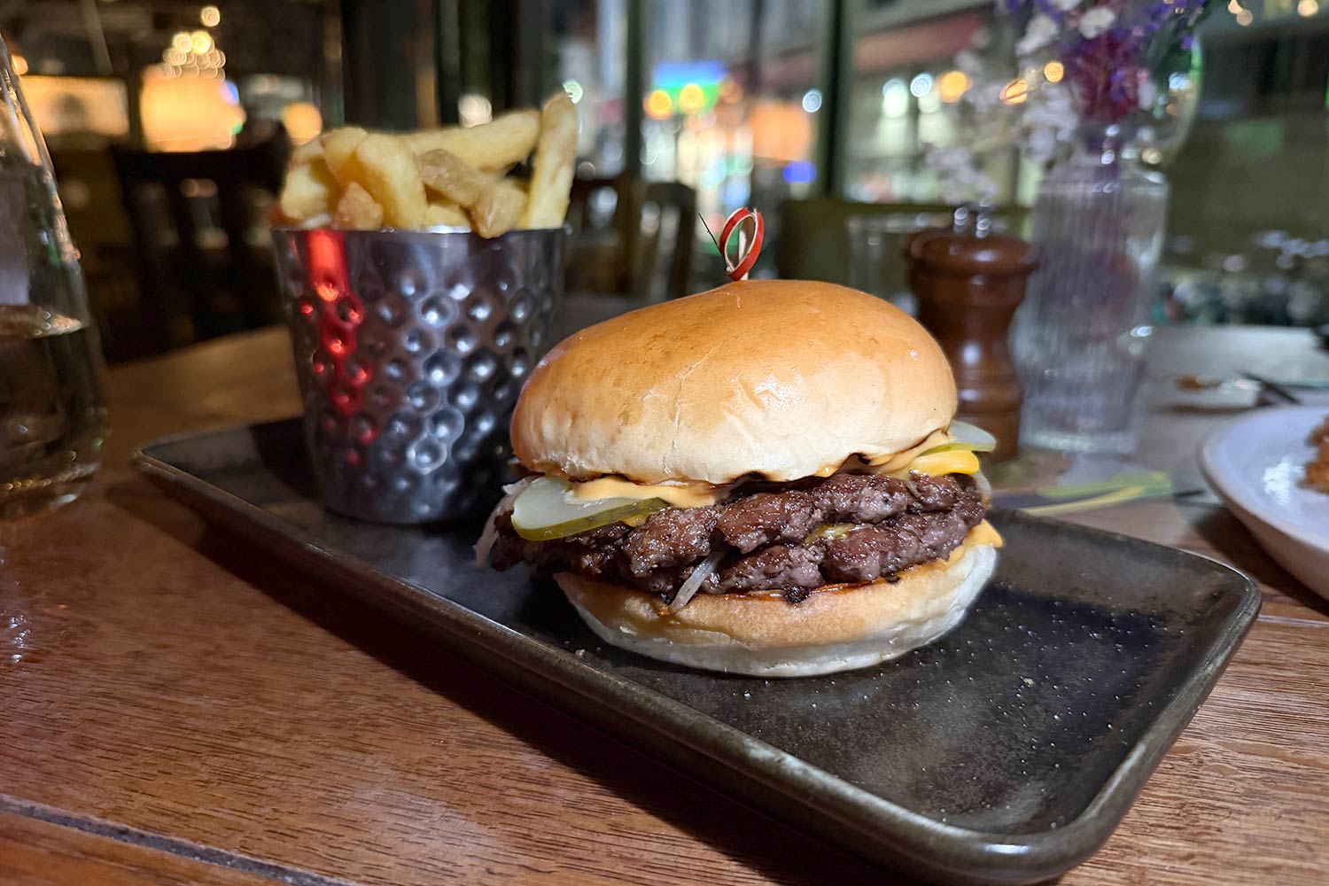The Ferndale (Brixton) - Double smash burger
