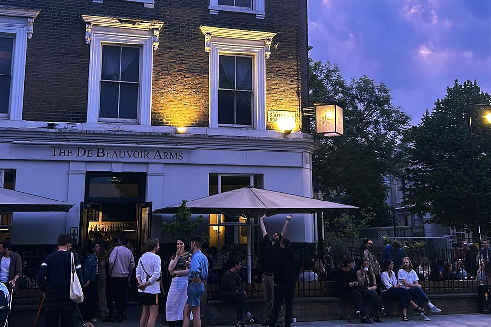 the best places to eat and drink in Islington - The De Beauvoir Arms