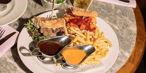 Hot Dinners readers get a free dtink with Burger & Lobster's new £15 lunctime sandwich deal