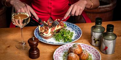 Try Mama Shelter's brand new menu with 25% off your bill