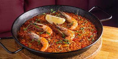 Get 50% off paellas on the rooftop at La Rueda in Clapham