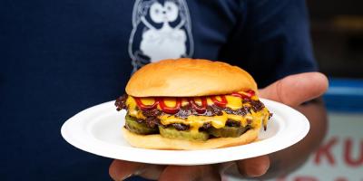 HANBAAGAASUUTEEKI takes an Asian-inspired approach to smash burgers in Victoria
