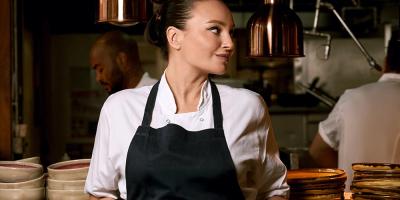 Gizzi Erskine returns to Mare St Market