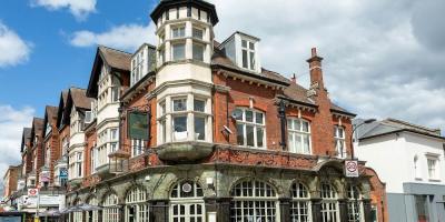 The Talli Queen is The Queen Adeleide in Shepherd's Bush reborn as an Indian pub by chef Avi Shashidhara