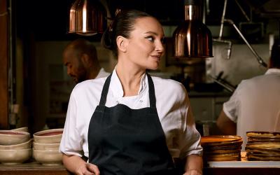 Gizzi Erskine returns to Mare St Market
