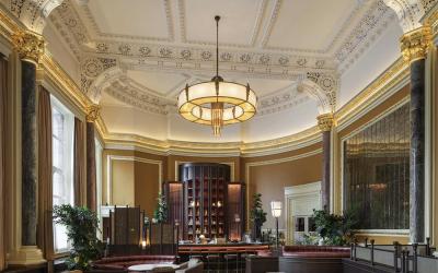 Hawksmoor St Pancras sees the steakhouse taking over The Midland Grand space, and adding the Martini Bar.