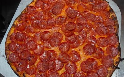 Lenny's is back, bringing classic New Haven-style pizzas to a permanent pizzeria in Covent Garden 
